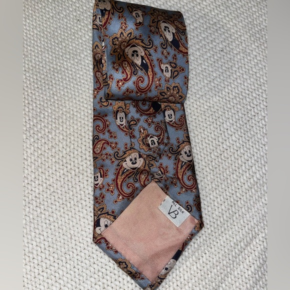 VB Paisley Mickey Print 100% Silk tie - Picture 2 of 3